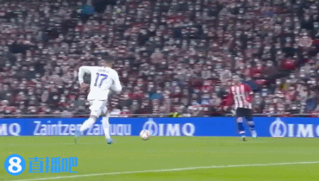 媒体人：阿奇姆彭很职业、不惹事，配得上在中超挣得每一分钱