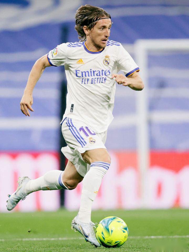 G联赛半场：杨瀚森15分4板2助1断，快船65-64混音