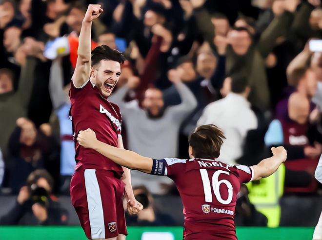 本赛季东契奇缺席时里夫斯场均41+10+5，湖人3胜1负